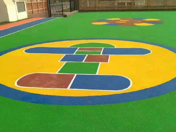 幼兒園塑膠地坪的維護(hù)保養(yǎng)以及使用注意事項(xiàng) 幼兒園塑膠地坪的維護(hù)保養(yǎng)以及使用注意事項(xiàng)